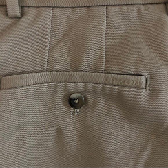 Izod Men’s Chinos 34” X 32” Khaki Pant - Picture 2 of 4